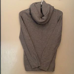 Gray cotton sweater